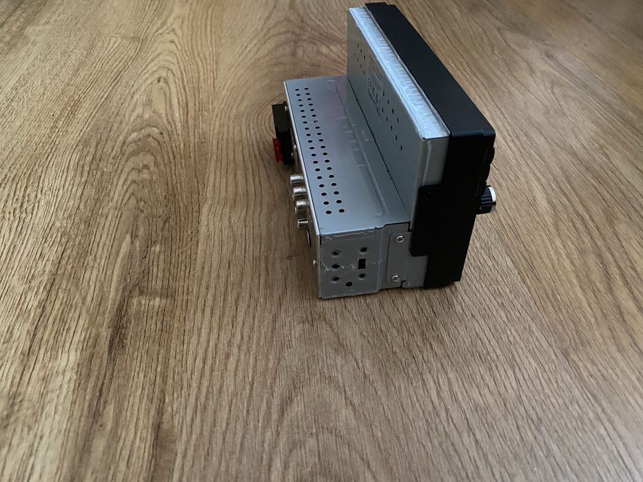 Автомагнітола 1din-великий екран, підтримка камери і смартфону - дешев