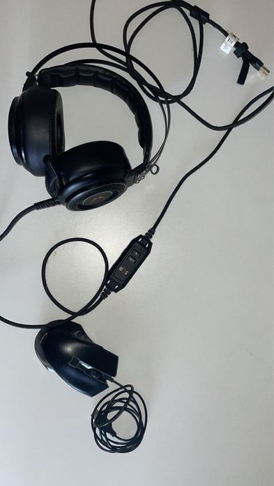 rato e fones gaming