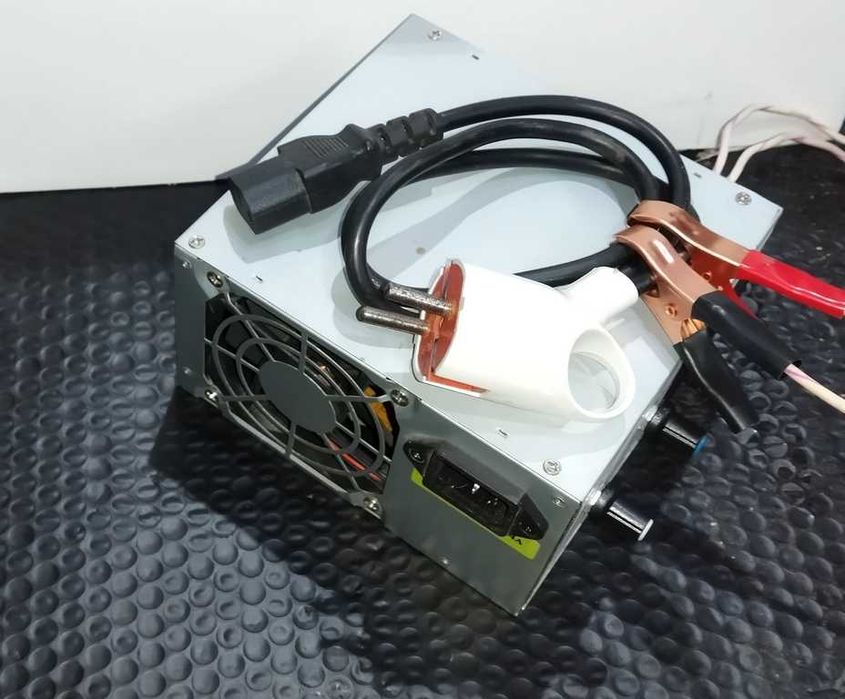 Зарядний пристрій \ універсальний блок живлення 0-20V, 0-6A