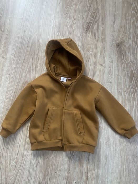 Кофта  zara  4-5 р стан новоі