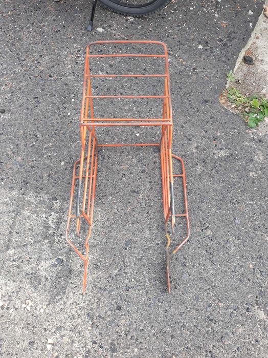 Багажник на мотоцикл