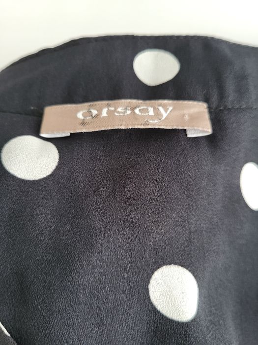 Чудова блуза,легка тканина у горошок. Ідеальний стан,б/у.Ціна-350 гр.