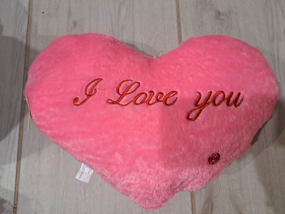 Poduszka walentynkowa  serce LED