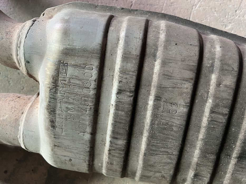 AMG вихлоп Mercedes оригінал w211 e55 к АМГ банки резонатор выхлопная