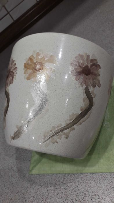 Pojemnik osłonka na doniczkę ręcznie malowana w kolorach brązu - ecru