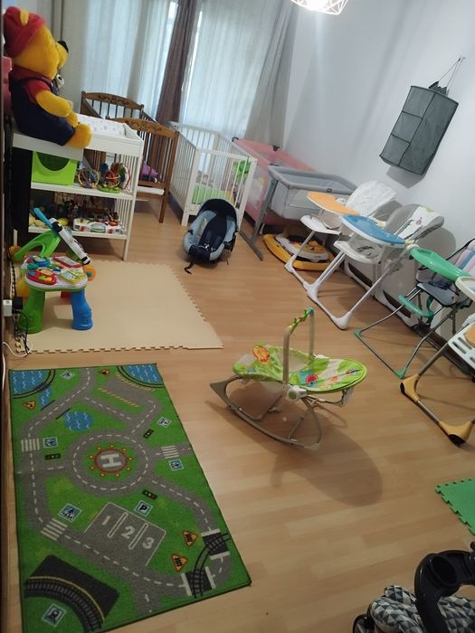 200 euros, inclusos pequeno almoço e Almoço