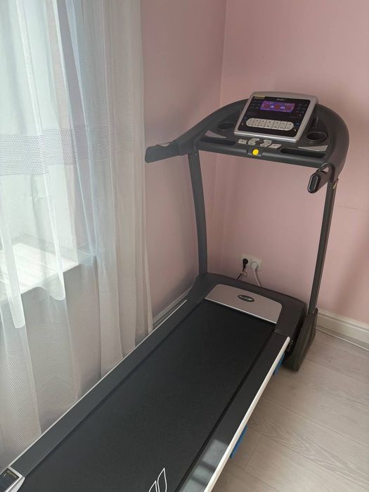 Продам бігову доріжку HOUSE FIT HT 9166 E