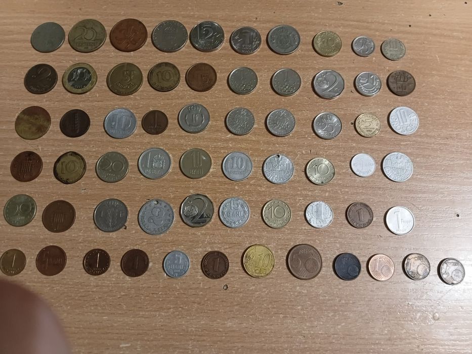 Обміняю монети євроти на монети інших країн світу