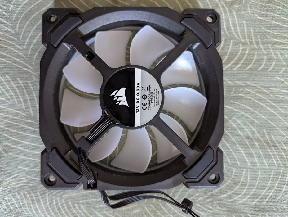 Ventoinhas Corsair LL120 RGB