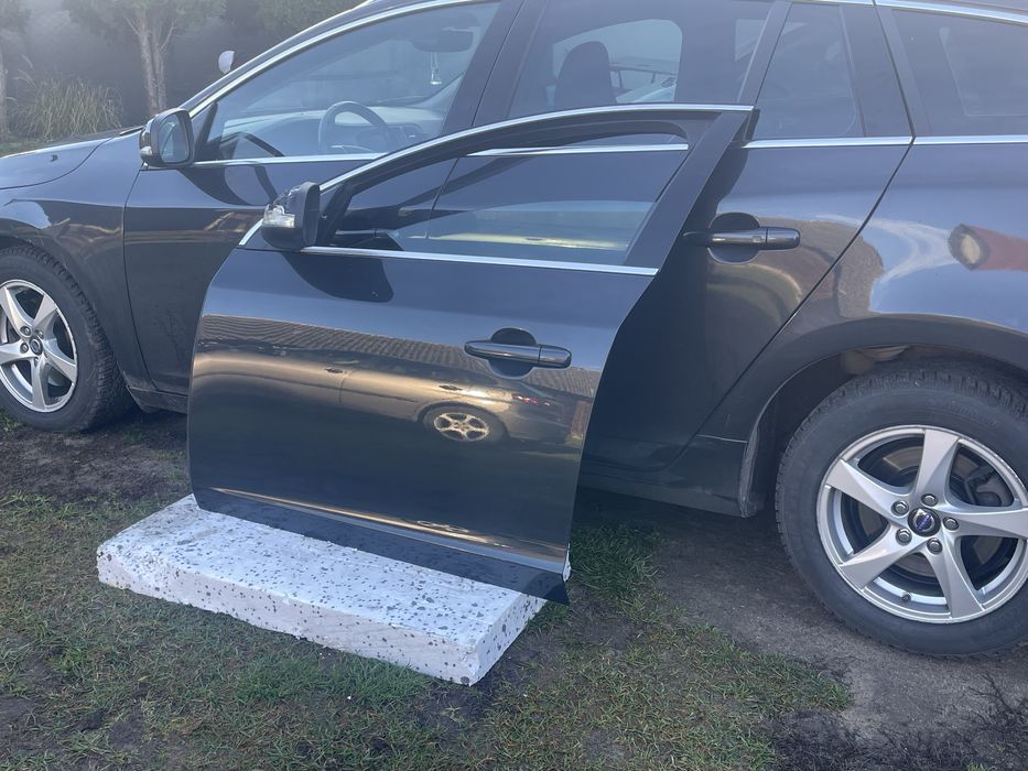 Drzwi lewy przod volvo s60/v60
