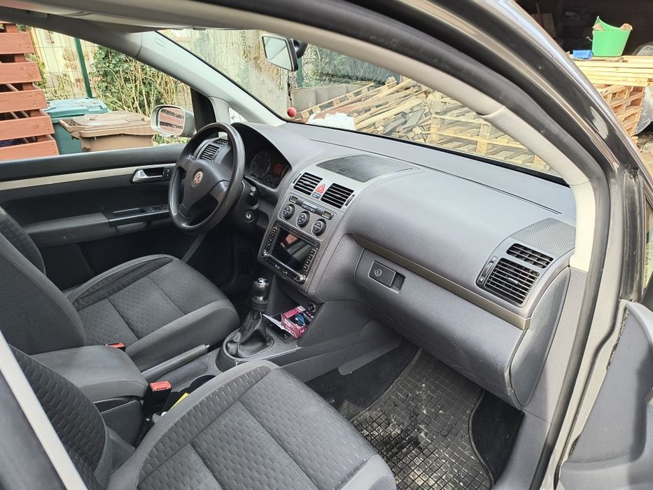 Sprzedam Volkswagen Touran 2008 7 os 1.9 TDI