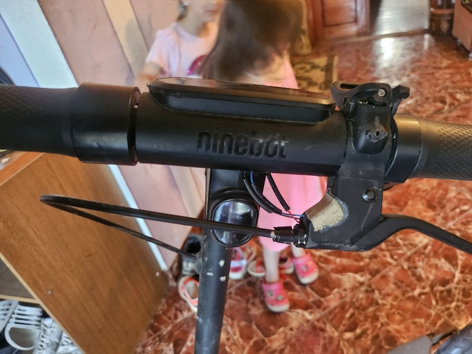 Продаю електро самокат бу