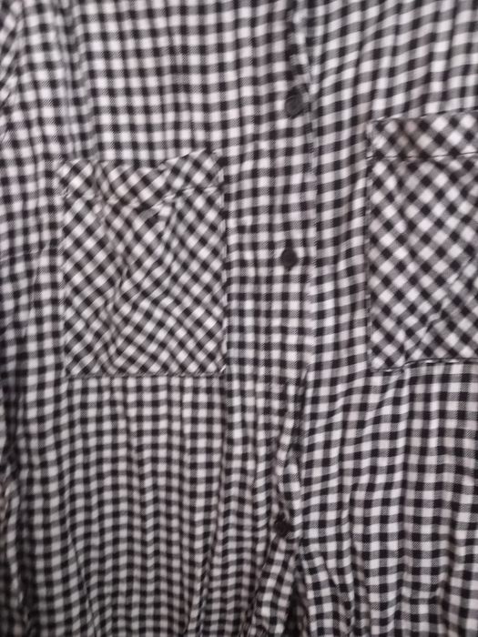 Koszula czarno biala w kratkę z kieszonkami