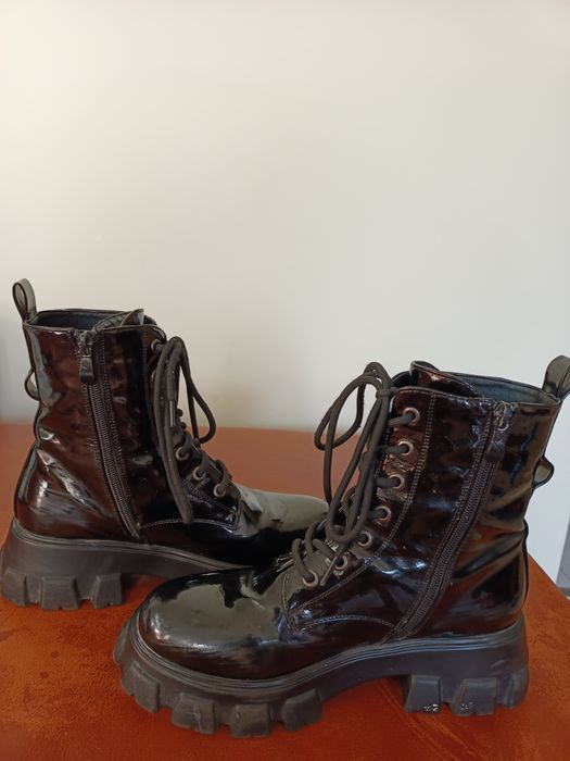 Buty damskie lakierowane