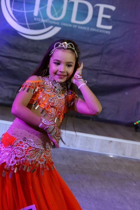 Східний ( восточний костюм)