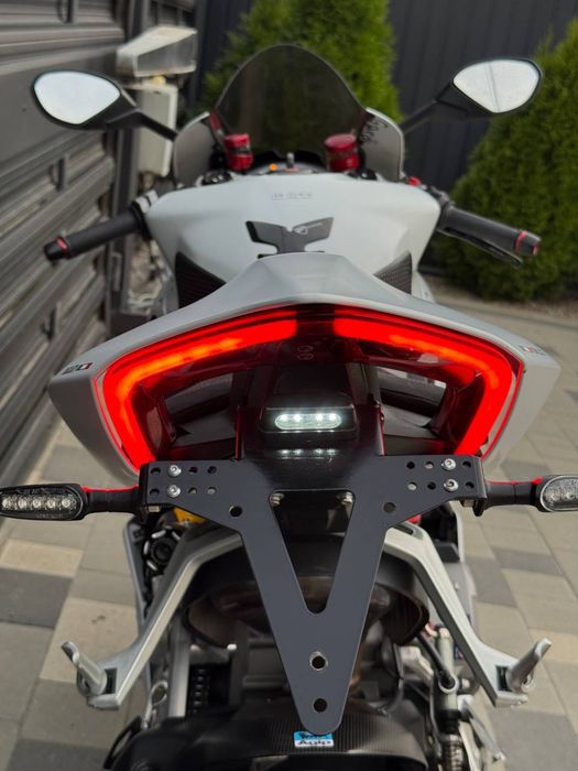 Ducati Panigale V2 2023 рік