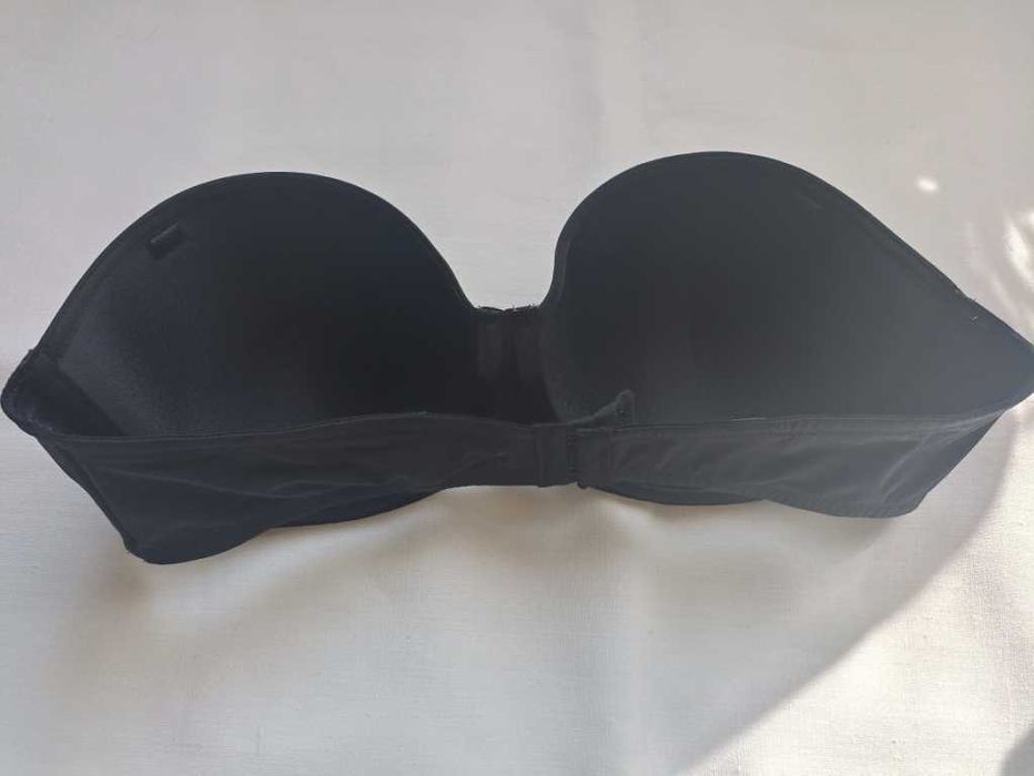 Бюстгальтер без шлеек TU EUR 40C/90С поролон косточка силикон черный