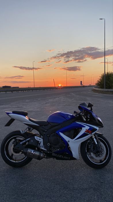 Продам suzuki gxs-r 600