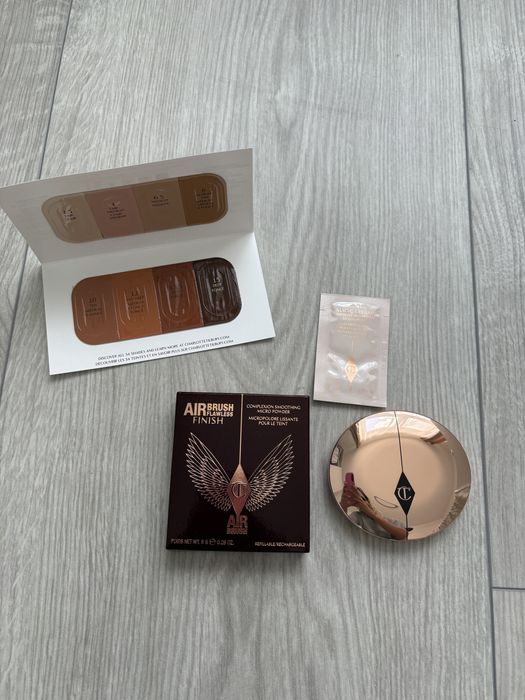 Charlotte tilbury airbrush flawless finish fair puder