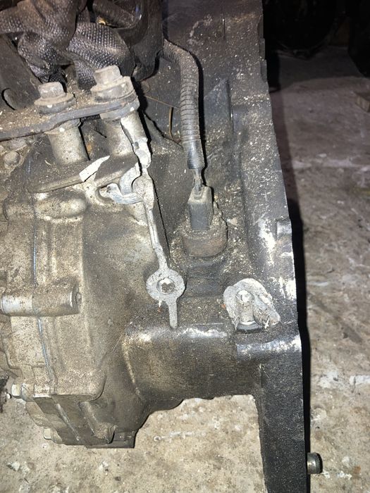 МКПП коробка передач HYUNDAI TUCSON 1 2004-2010 2,0 CRDI 16V ДЕФЕКТ