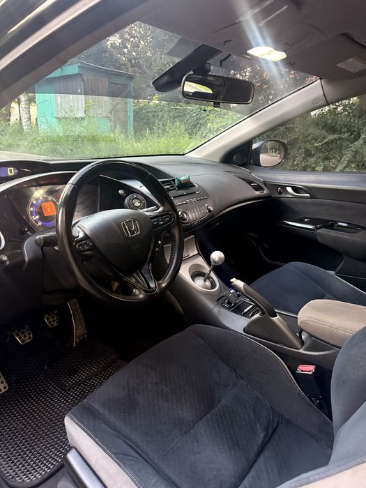 Honda civik 2008 5D , 1.8 газ/бенз ,6ст механика