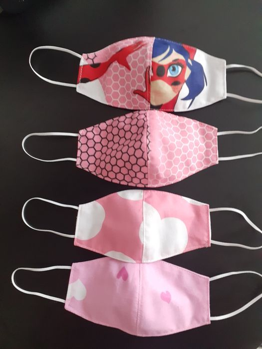 Маски для діток і дорослих