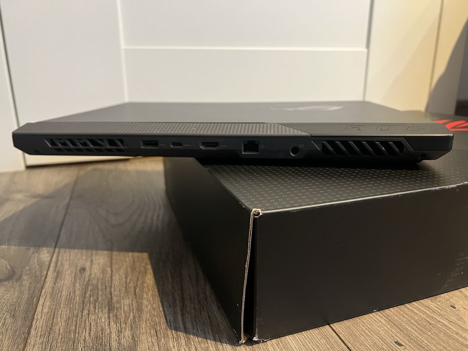 Asus G513QR ROG STRIX Ryzen 7 RTX 3070 16 GB RAM