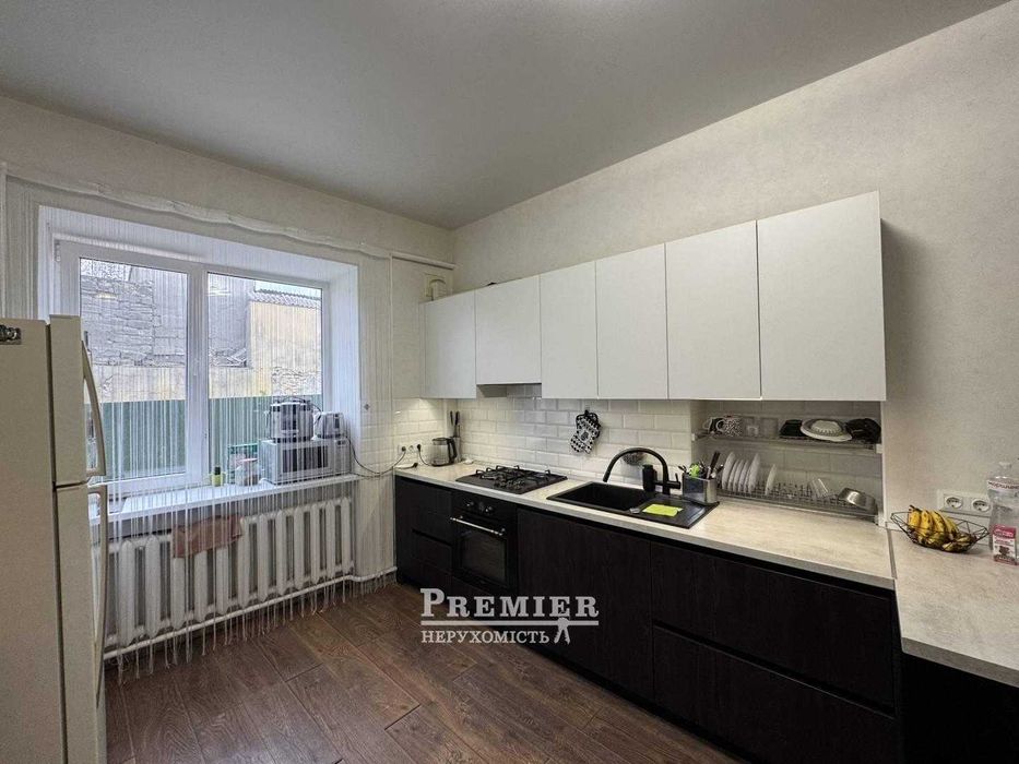 Великий 5ти кімнатний будинок 220м2  в центрі Парк 4 сотки ділянка