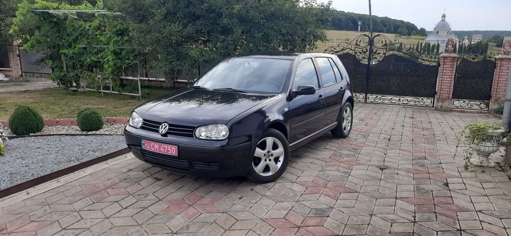 Wolkswagen Golf 2001R