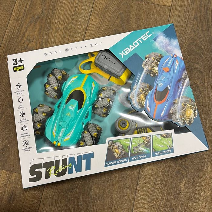 Машинка перевертня Stunt Car з браслетом на радіоуправлінні