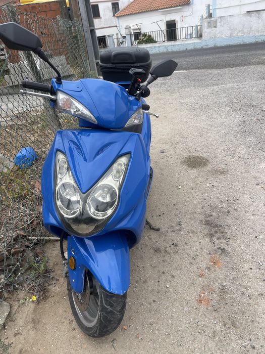 Selling a 2009 Kinroad 125cc motorcycle.