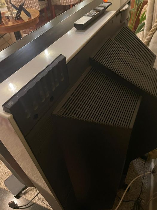 Televisão BANG & OLUFSEN