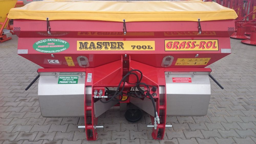 Rozsiewacz dwutarczowy GRASS-ROL MASTER 2025 od 700L do 1600L