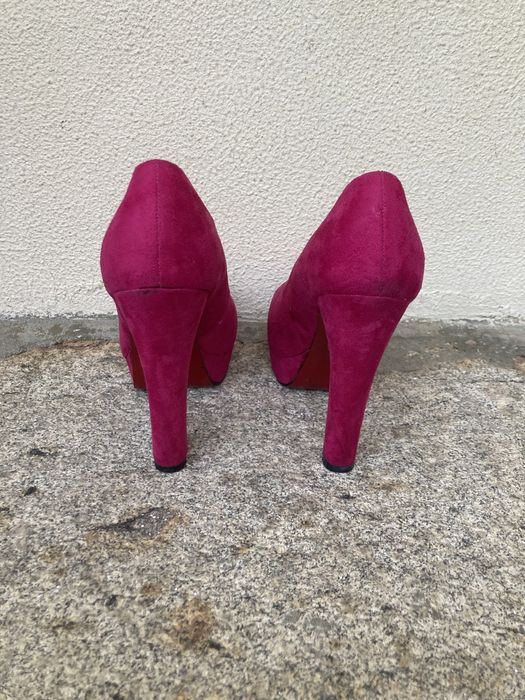 Vendo sapato rosa por 5€ em bom estado número 37