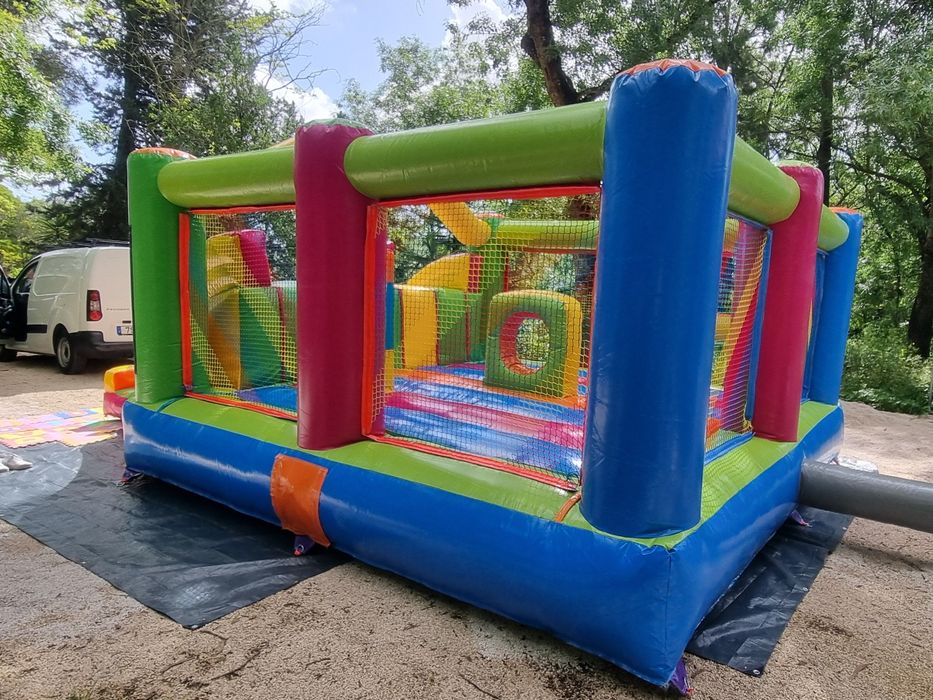 Aluguer Insuflável - Rampa Dupla - Obstáculos