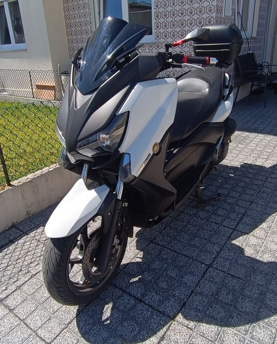 Yamaha X-max 125R