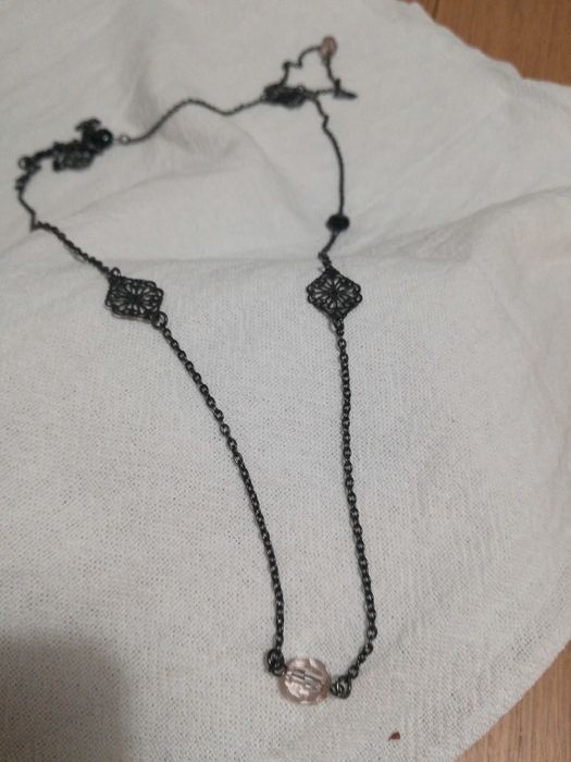 Colar preto com pedras PARFOIS