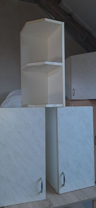 Szafki kuchenne wiszące 3 sztuki