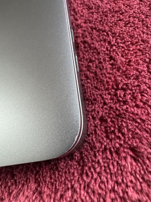 MacBook Pro 2019 16GB/256GB