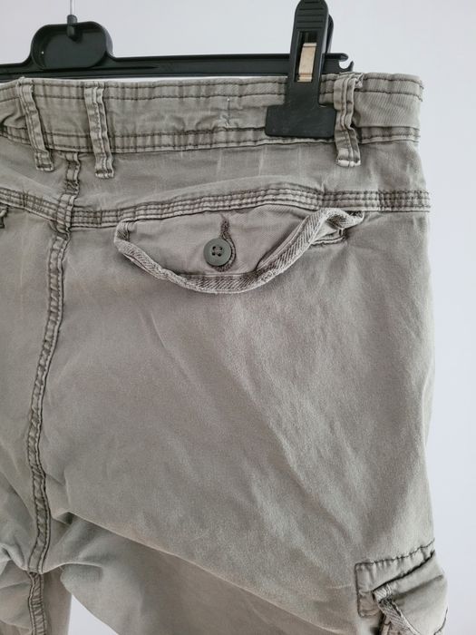 L Jack&Jones loose szorty spodenki męskie oliwka bawełniane
Używane od