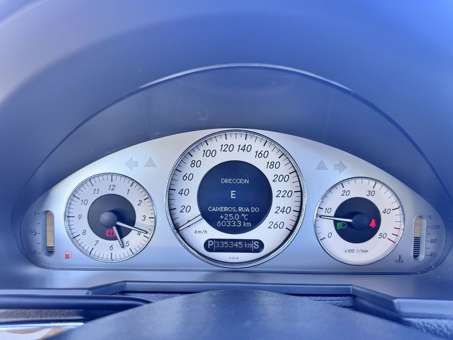 Mercedes-Benz E 220 — fotografia 7