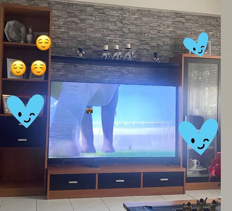 Móvel sala Tv  muito bom cabe Tv 65 total 2m