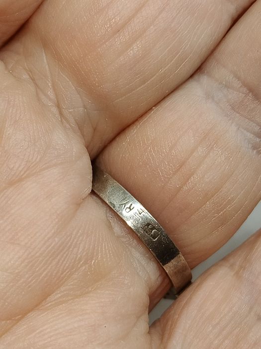 Pierścionek. Rytosztuka. Srebro