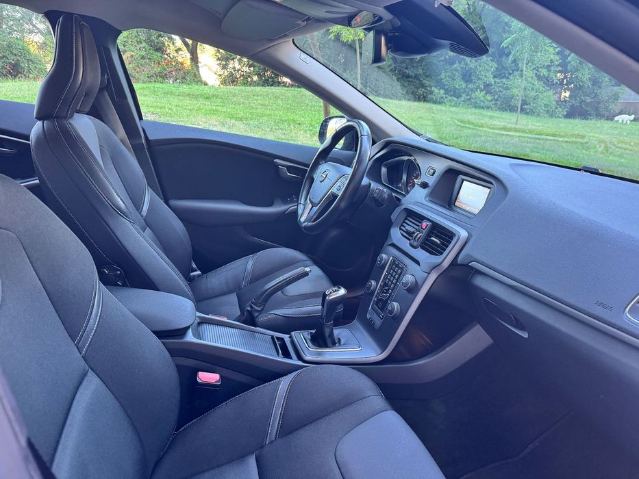 Volvo V40