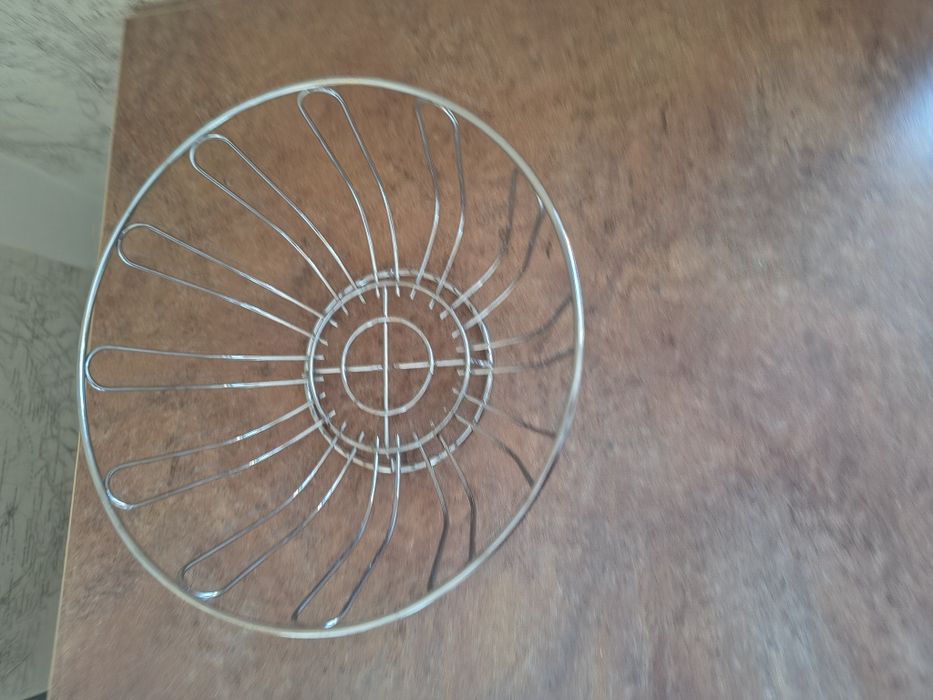 Koszyk metalowy na owoce