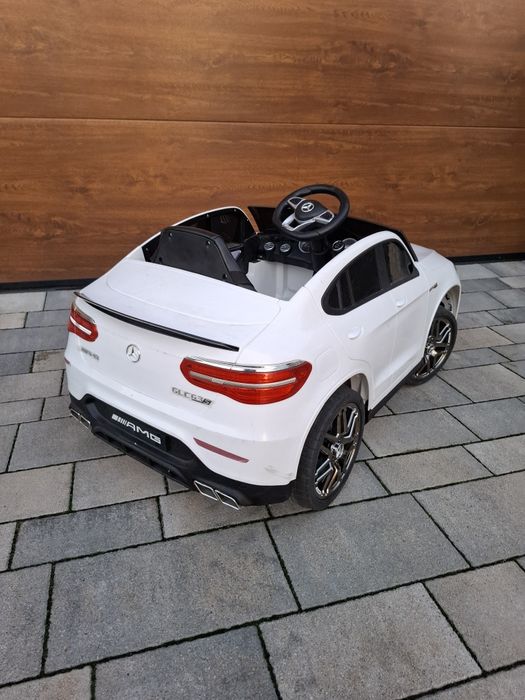 Samochod na akumulator mercedes