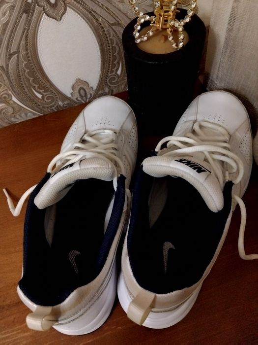 Кросівки Nike T-Lite Xi 616544-101.Розмір 44. 28 см. Б/У