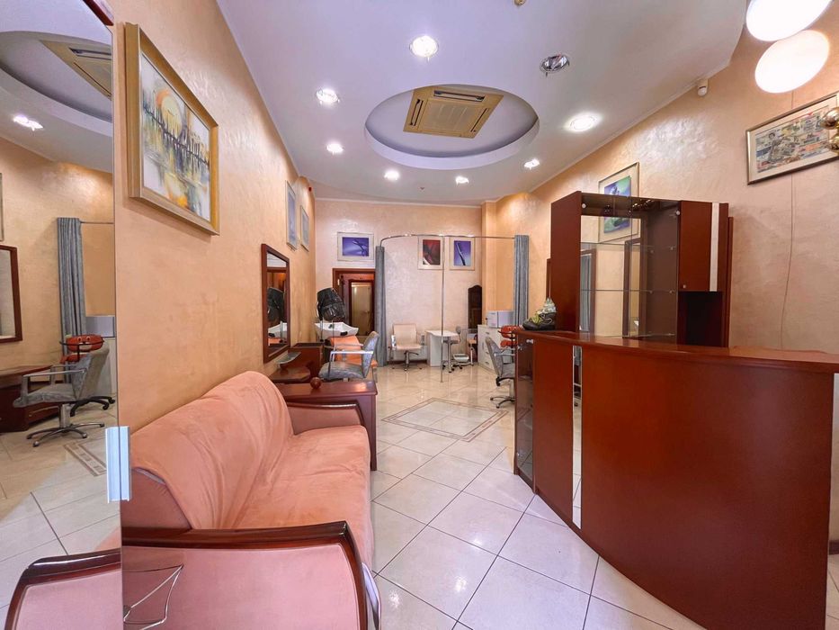 Фасад. Без комісіі. Продаж комерц. приміщення 42,5 м2 з ремонтом, вул. Львівська, 22а (м. Житомирська - 10 хв) - Вид 3