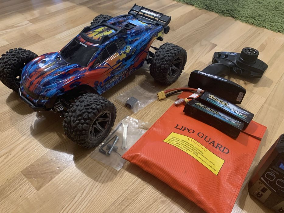 Traxxas rustler 4x4 vxl velineon tqi