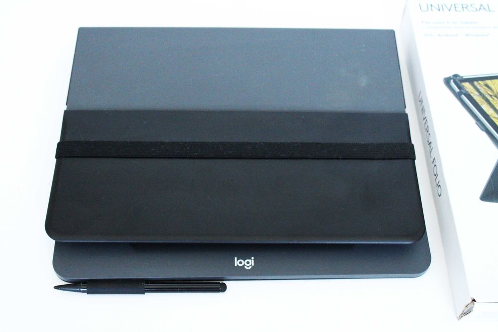 Logitech Universal Folio 9–10" etui z klawiaturą Bluetooth iOS Android
